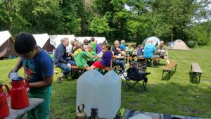 Lunch op het kampterrein